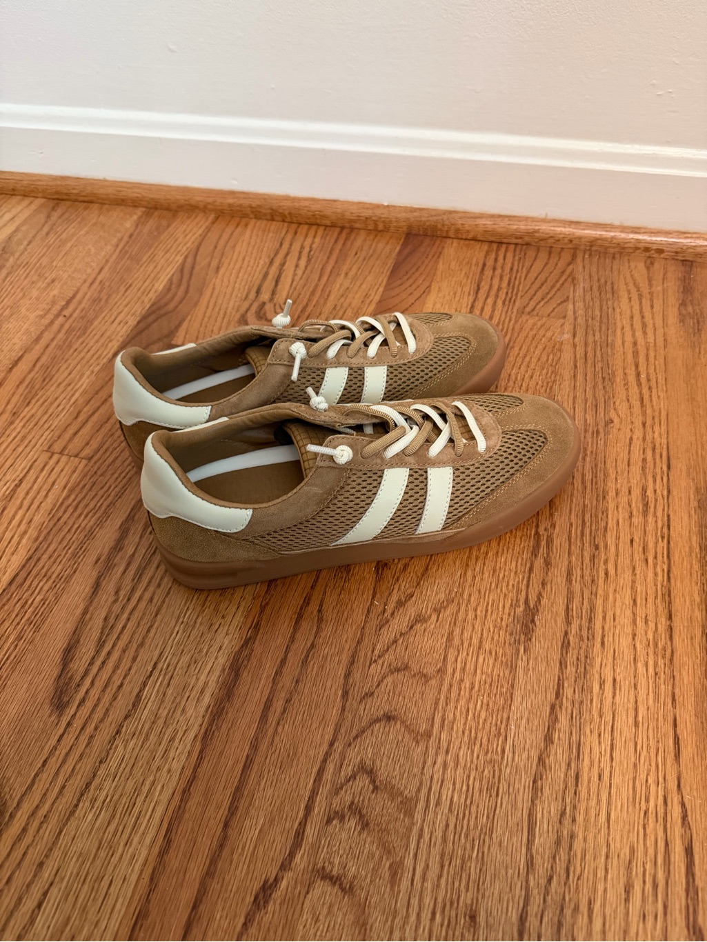 Steve Madden Women's Tan & White Mesh Suede Sneakers